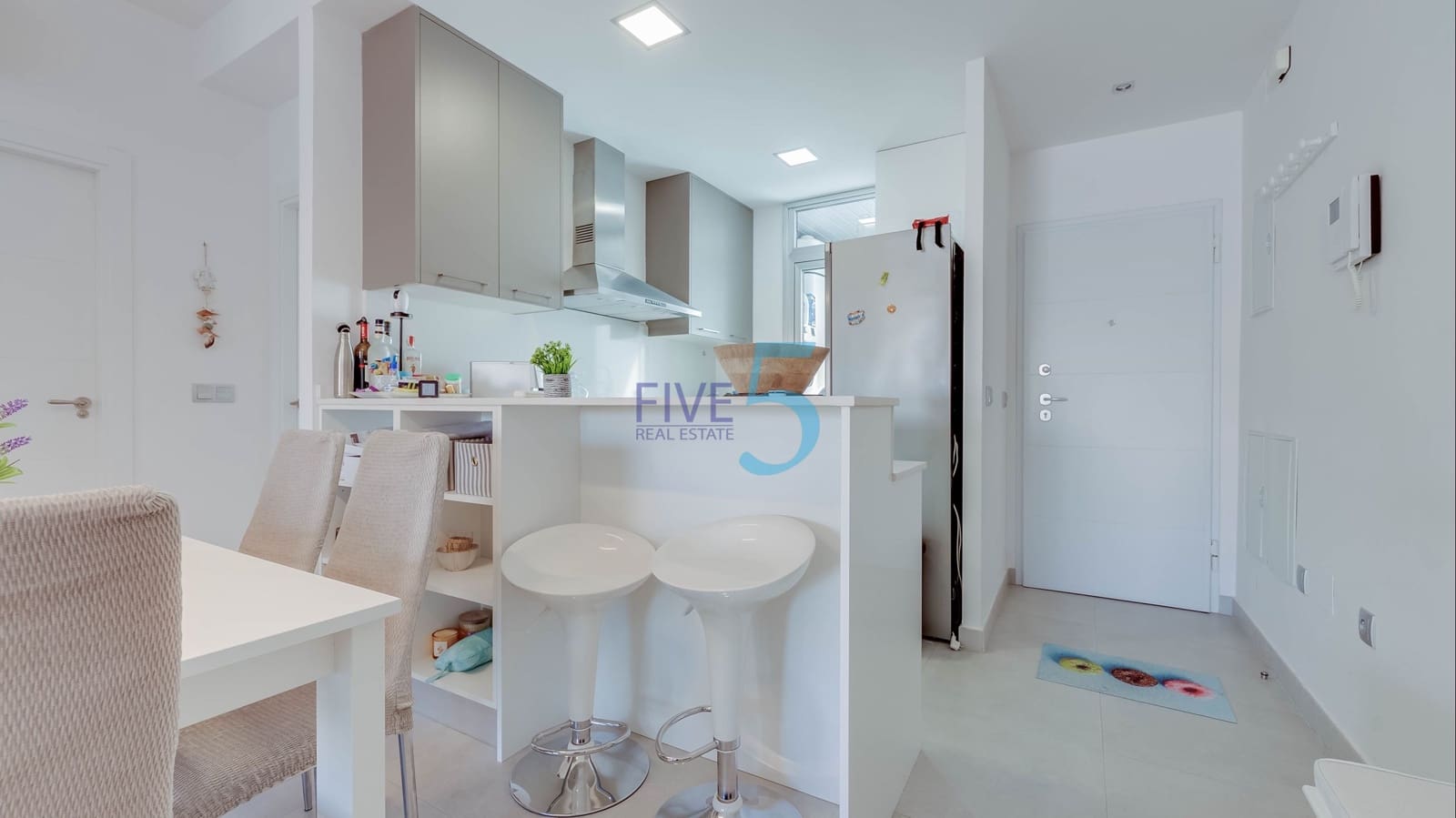 2 soverom Leilighet til salgs i Villamartin med svømmebasseng garasje - € 235 000 (Ref: 9883703)