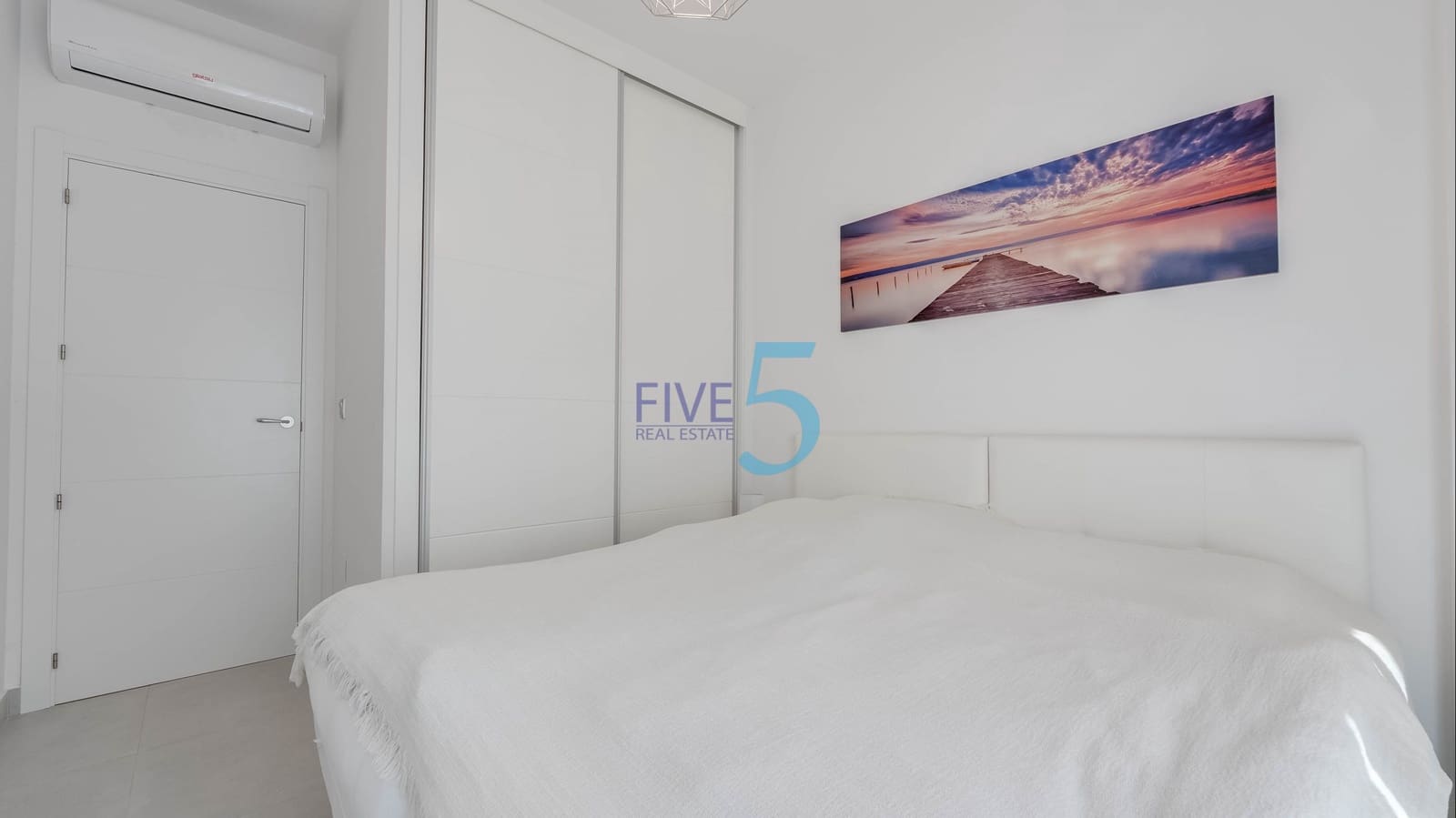 2 soverom Leilighet til salgs i Villamartin med svømmebasseng garasje - € 235 000 (Ref: 9883703)
