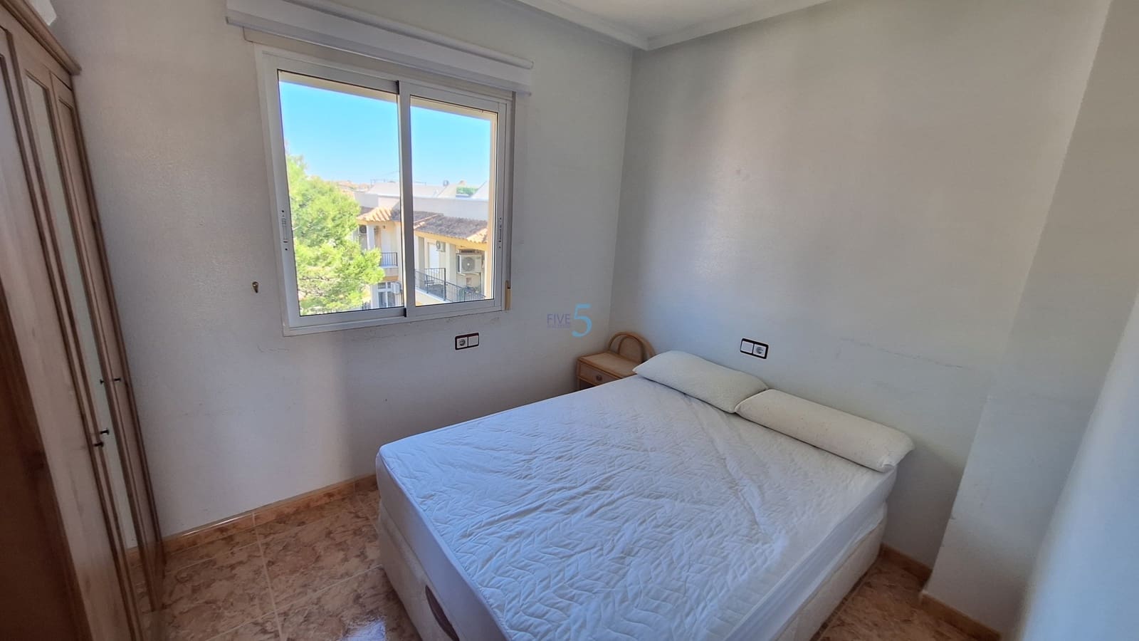 3 soveværelse Byhus til salg i Filipinas med swimmingpool garage - € 179.500 (Ref: 9885222)