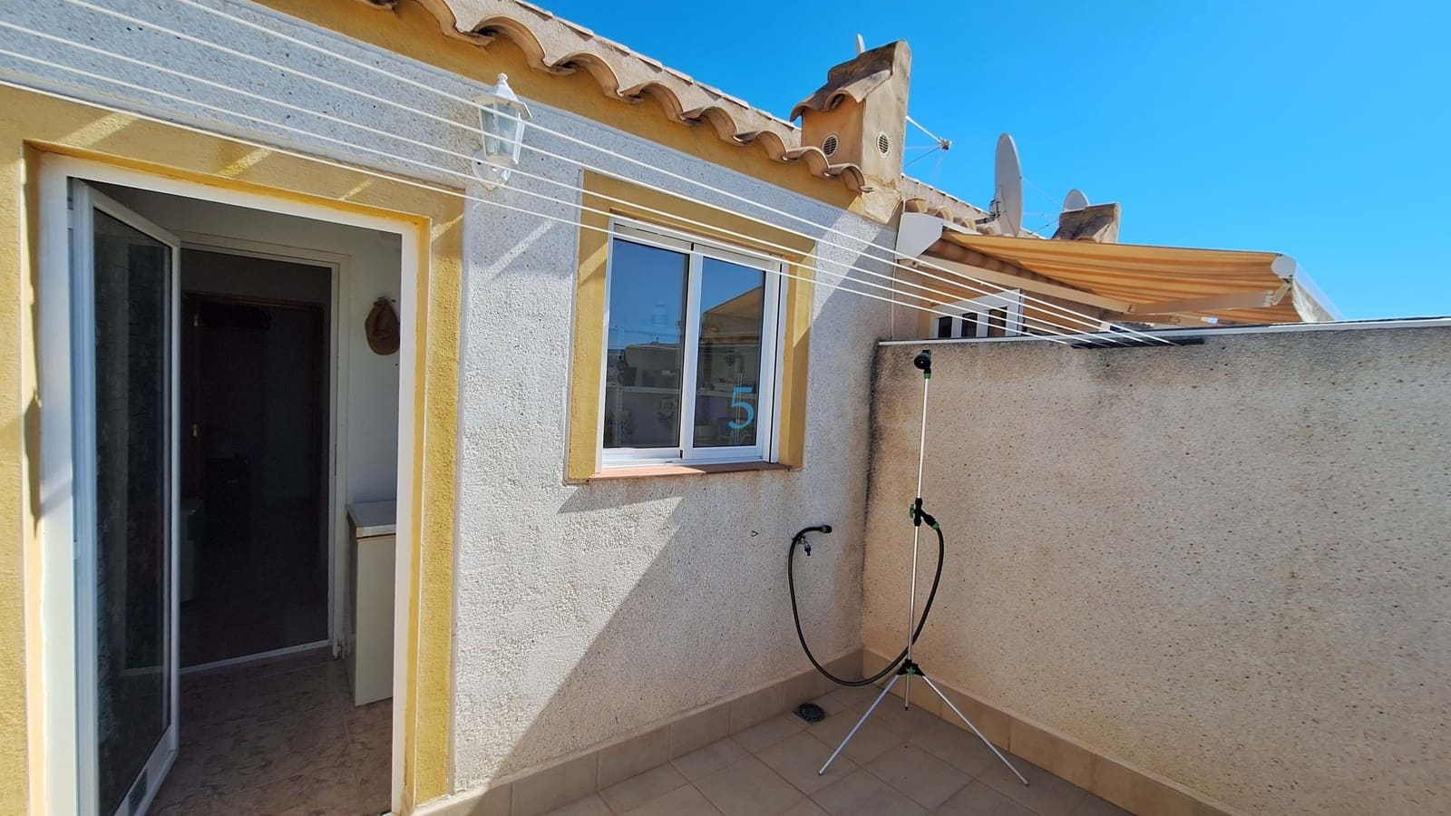 3 soveværelse Byhus til salg i Filipinas med swimmingpool garage - € 179.500 (Ref: 9885222)