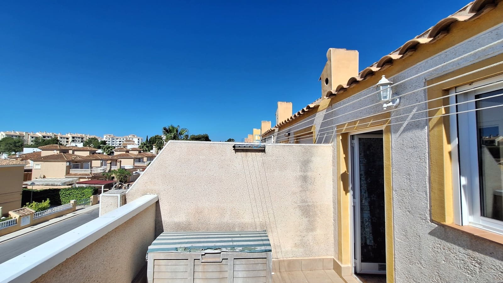 3 soveværelse Byhus til salg i Filipinas med swimmingpool garage - € 179.500 (Ref: 9885222)