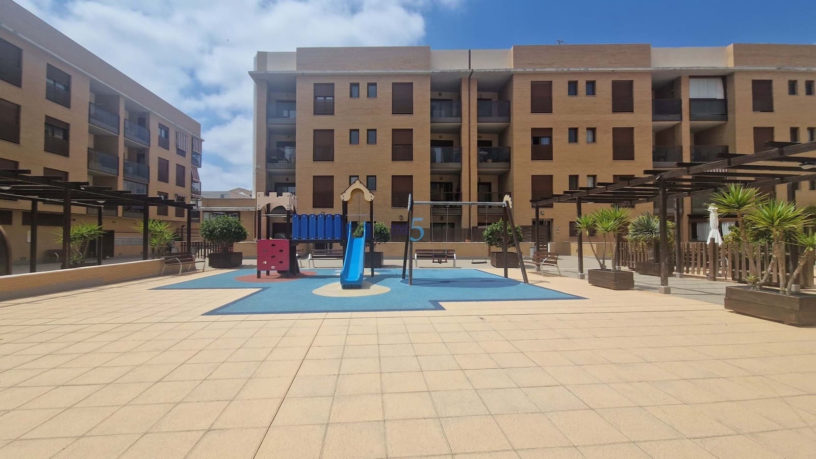 3 bedroom Apartment for sale in San Pedro del Pinatar with pool garage - € 220,000 (Ref: 9885223)