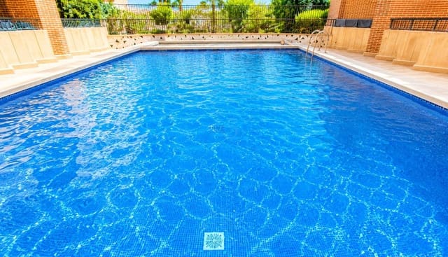 3 camera da letto Appartamento in vendita in Torrevieja con piscina garage - 240.000 € (Rif: 9889472)