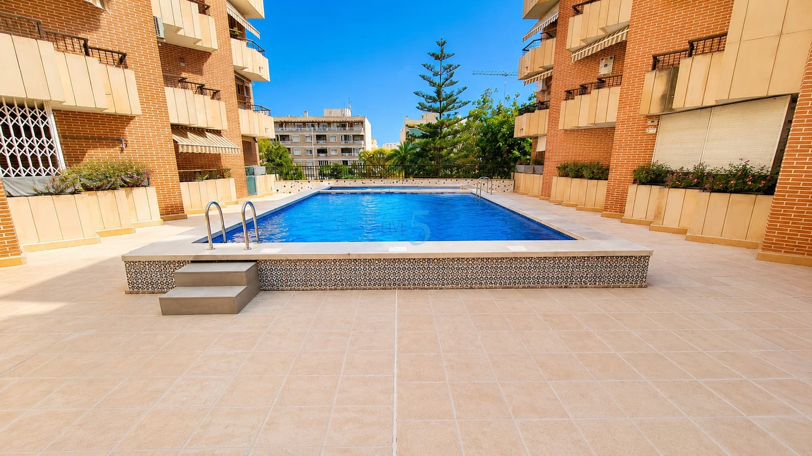 3 camera da letto Appartamento in vendita in Torrevieja con piscina garage - 240.000 € (Rif: 9889472)