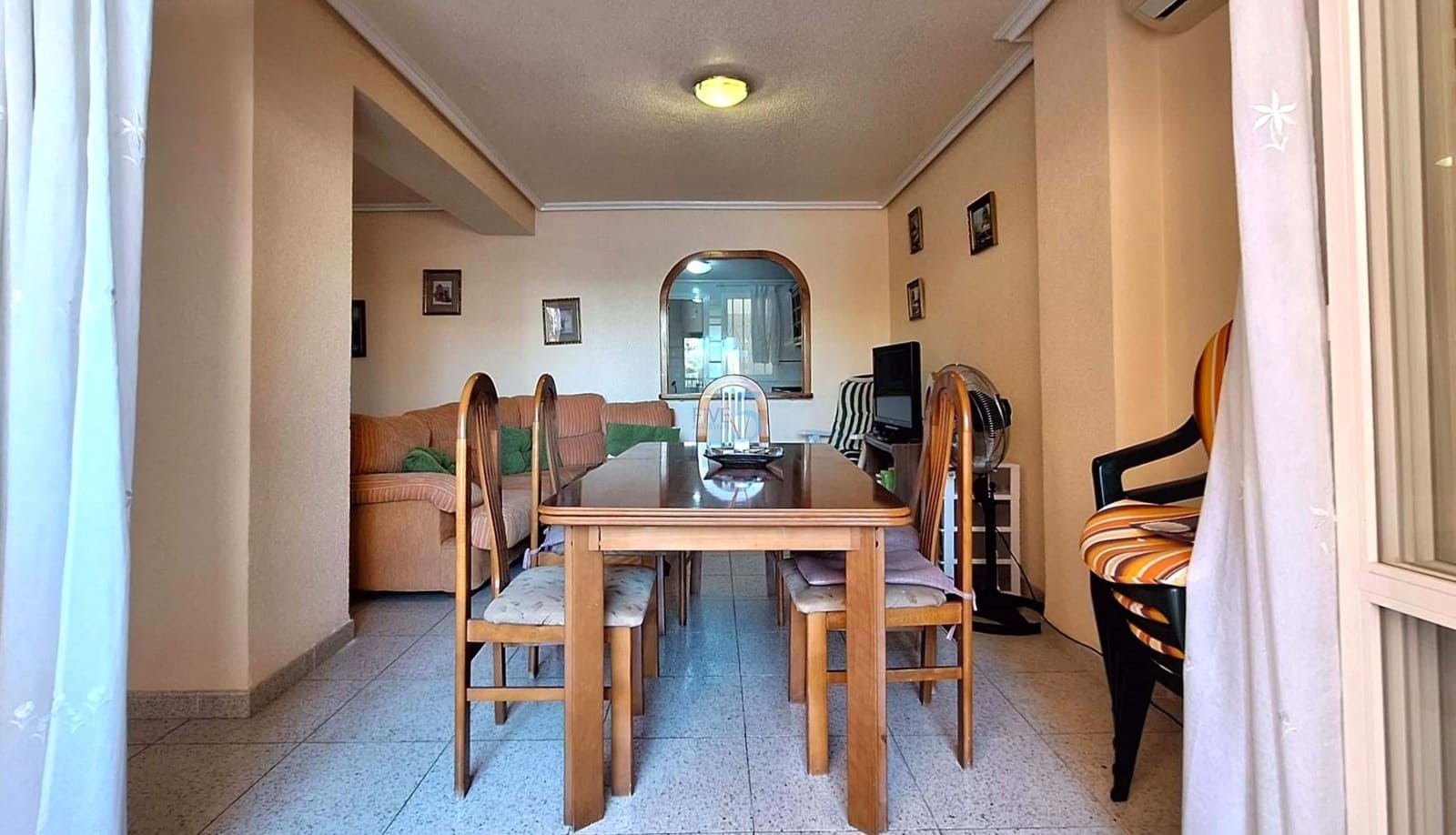 3 camera da letto Appartamento in vendita in Torrevieja con piscina garage - 240.000 € (Rif: 9889472)