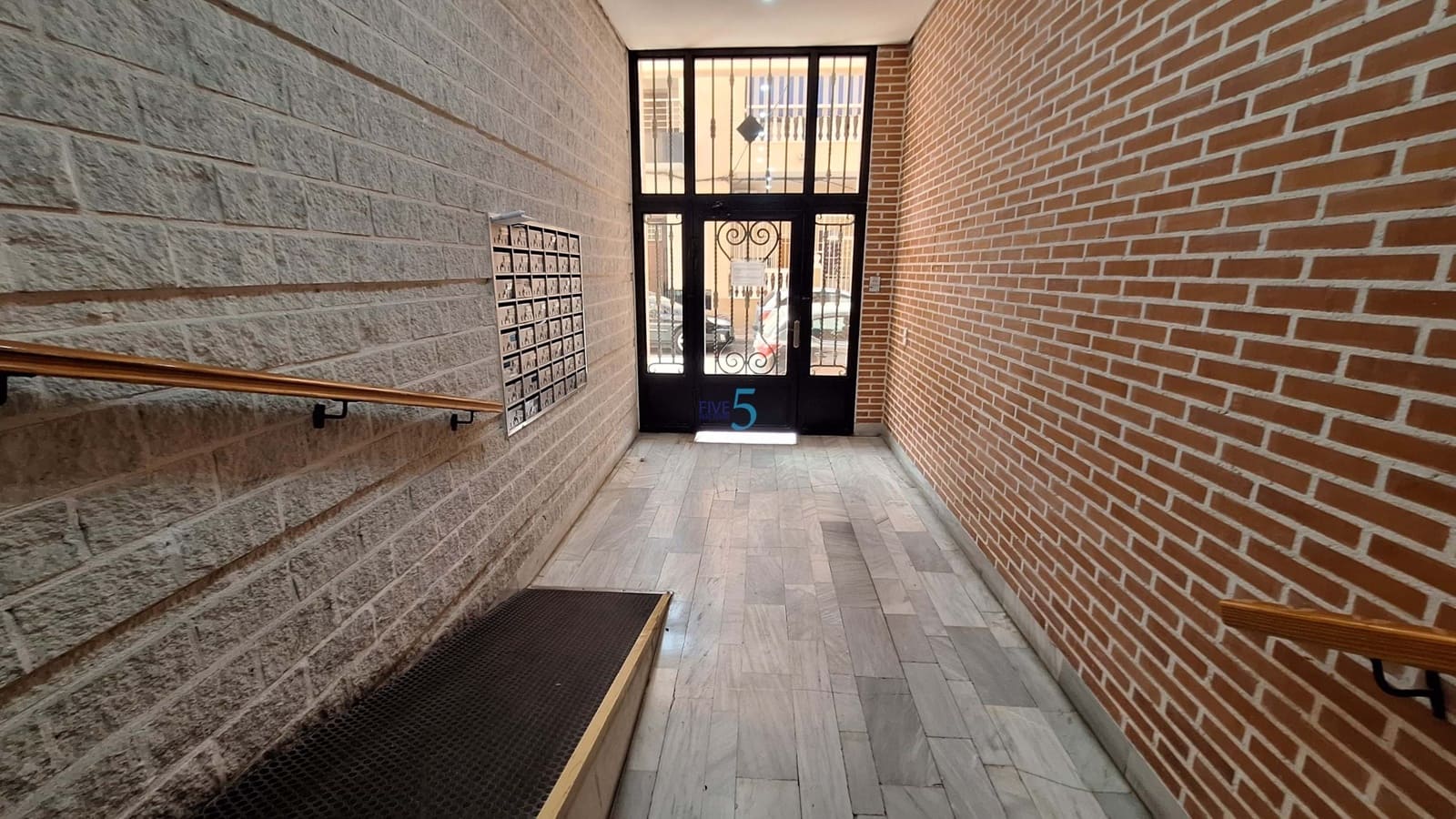 3 camera da letto Appartamento in vendita in Torrevieja con piscina garage - 240.000 € (Rif: 9889472)