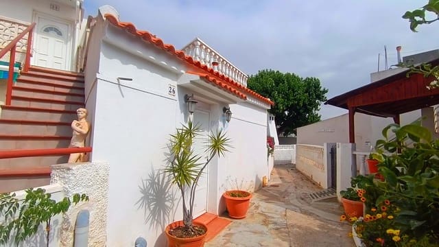 2 quarto Casa em Banda para venda em Torrevieja com garagem - 139 995 € (Ref: 9889473)