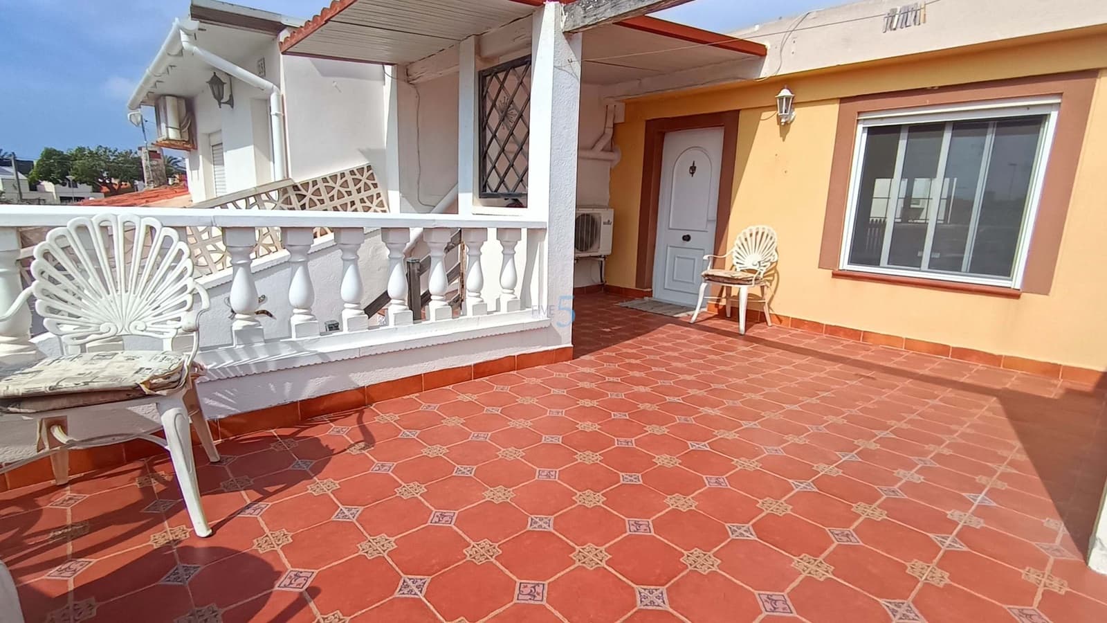 2 quarto Casa em Banda para venda em Torrevieja com garagem - 139 995 € (Ref: 9889473)