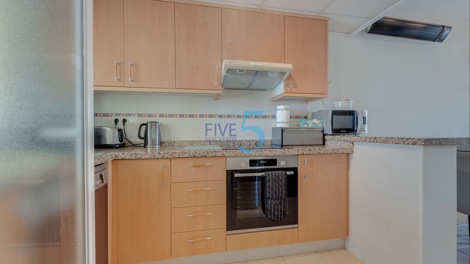 3 soveværelse Byhus til salg i Ciudad Quesada med swimmingpool - € 260.000 (Ref: 9889612)