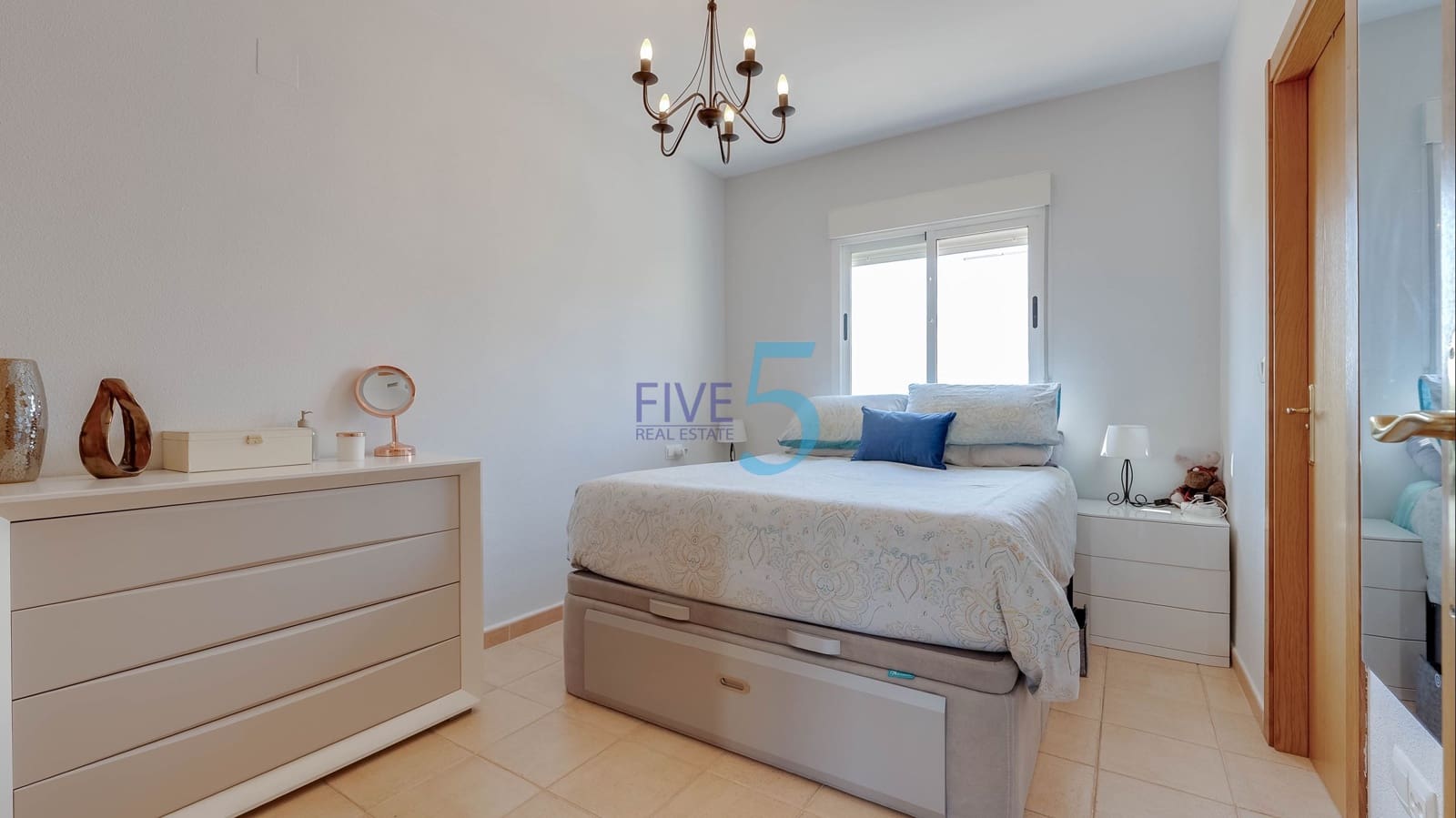 3 soveværelse Byhus til salg i Ciudad Quesada med swimmingpool - € 260.000 (Ref: 9889612)
