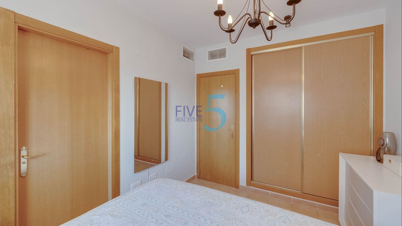 3 soveværelse Byhus til salg i Ciudad Quesada med swimmingpool - € 260.000 (Ref: 9889612)