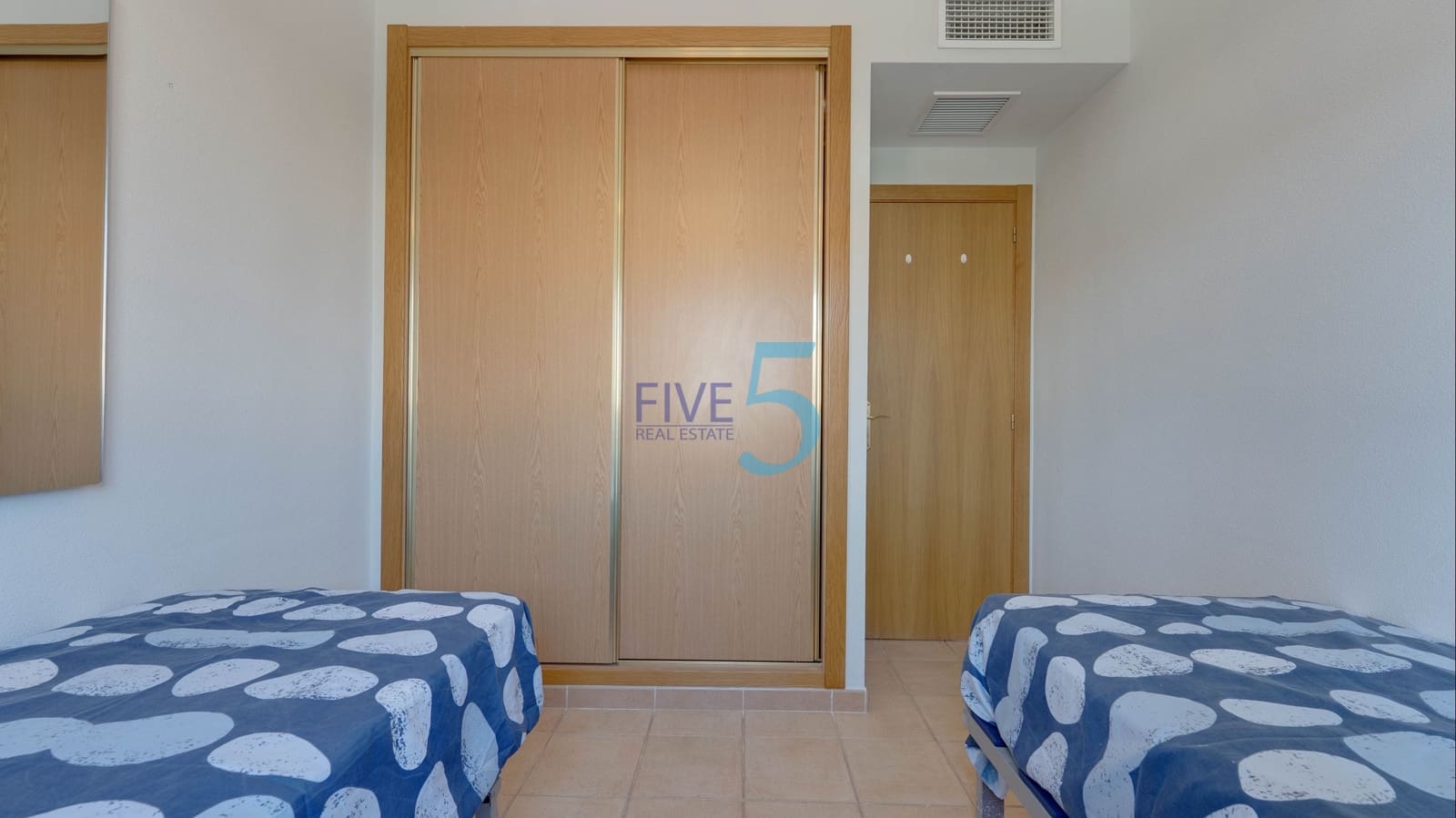 3 soveværelse Byhus til salg i Ciudad Quesada med swimmingpool - € 260.000 (Ref: 9889612)