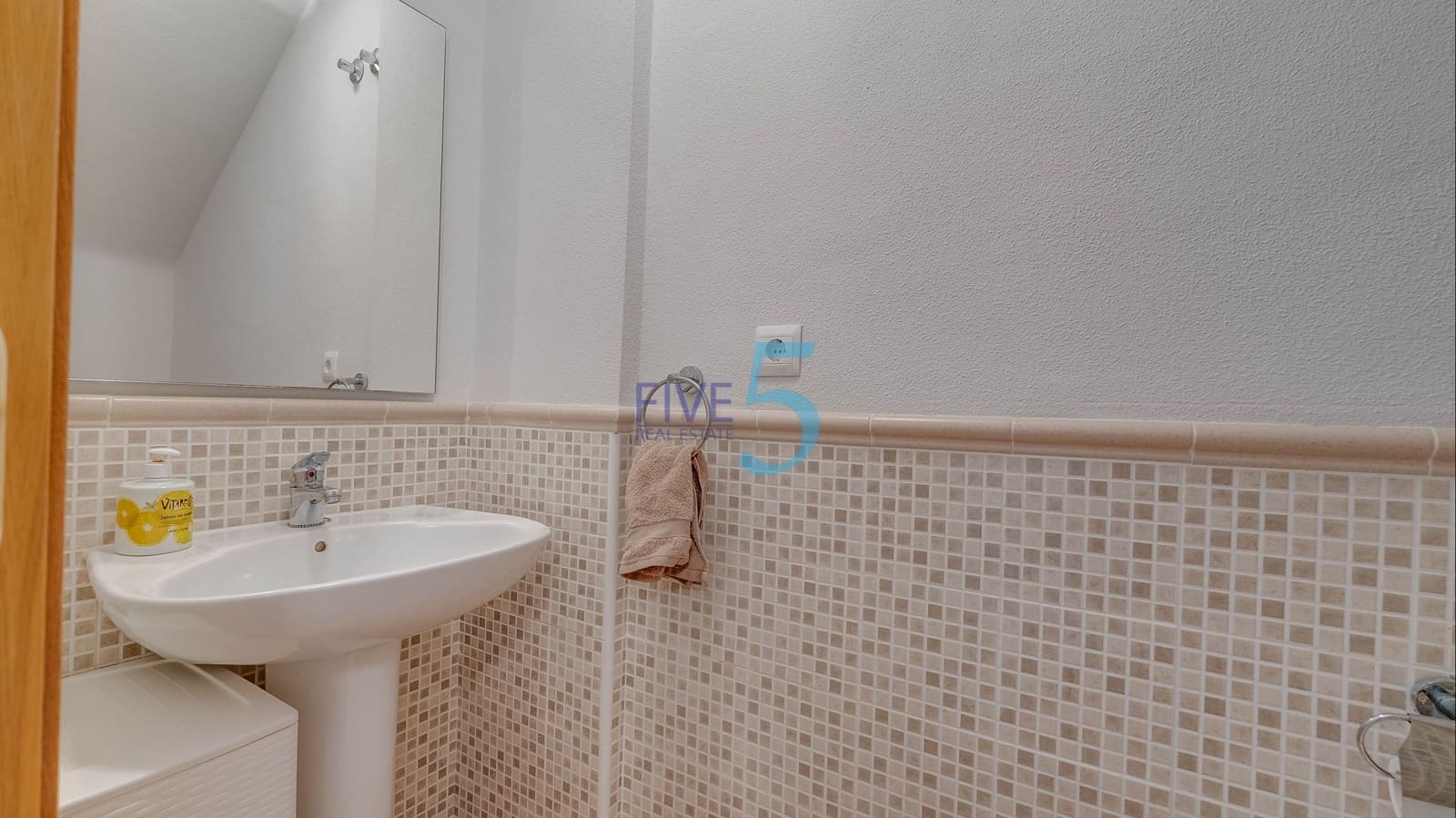 3 soveværelse Byhus til salg i Ciudad Quesada med swimmingpool - € 260.000 (Ref: 9889612)