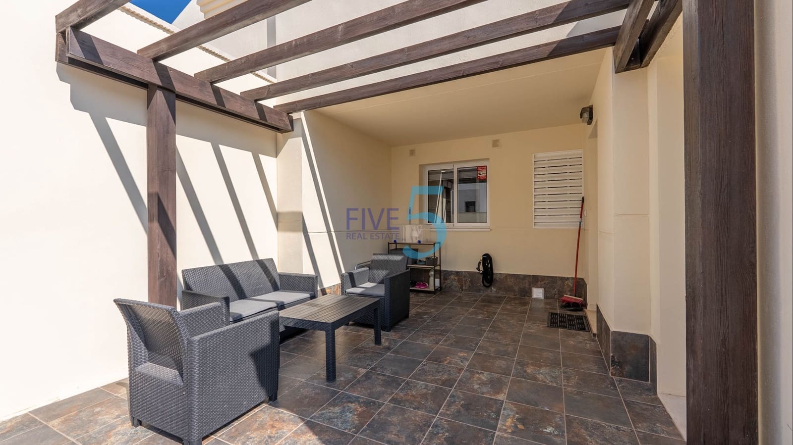 3 soveværelse Byhus til salg i Ciudad Quesada med swimmingpool - € 260.000 (Ref: 9889612)