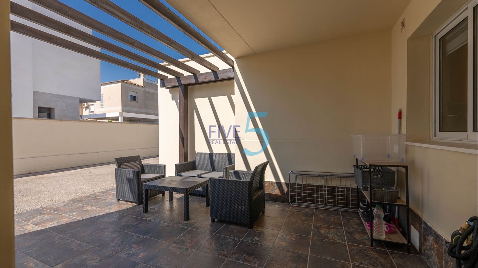 3 soveværelse Byhus til salg i Ciudad Quesada med swimmingpool - € 260.000 (Ref: 9889612)