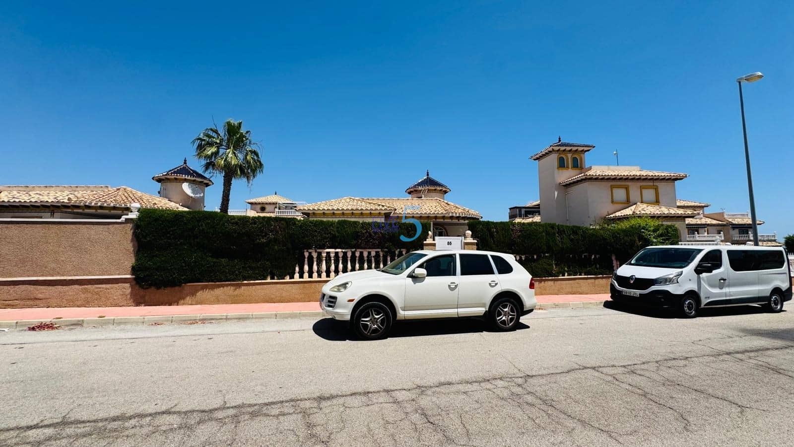 2 soverom Villa til salgs i Villamartin med svømmebasseng - € 399 950 (Ref: 9890991)