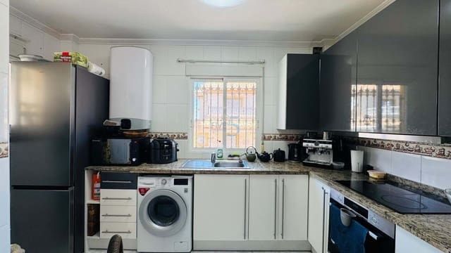 2 soverom Villa til salgs i Villamartin, Orihuela med svømmebasseng - € 399 950 (Ref: 9890991)