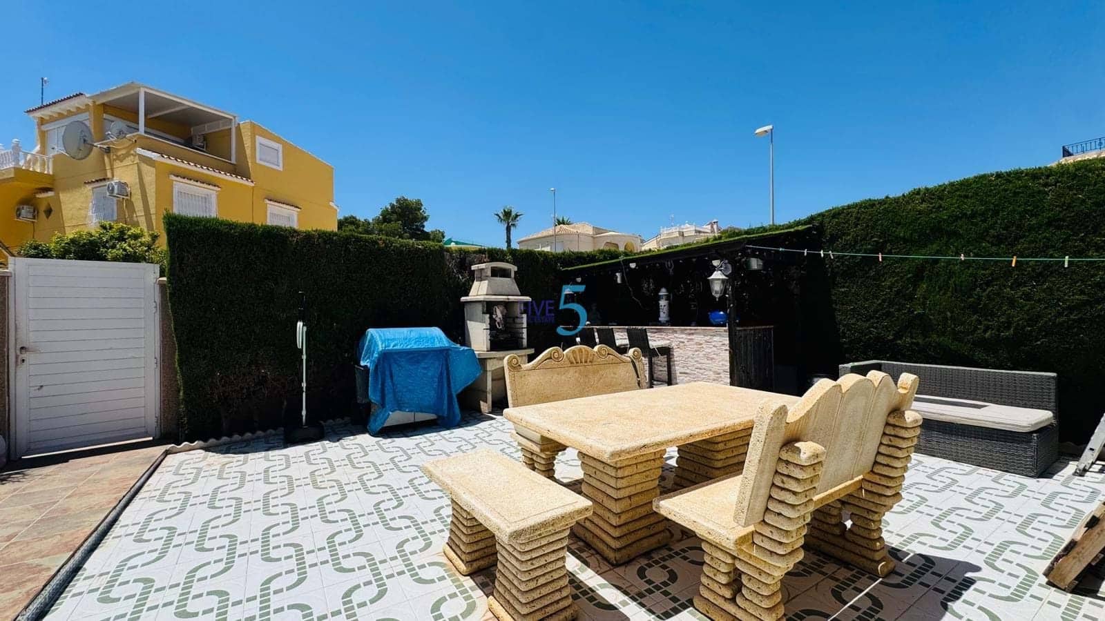 2 soverom Villa til salgs i Villamartin med svømmebasseng - € 399 950 (Ref: 9890991)
