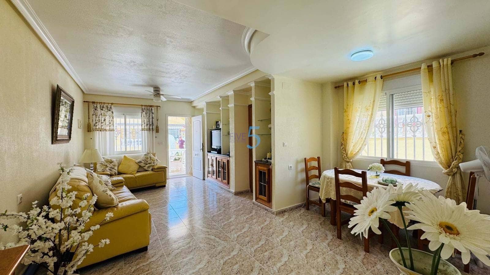 3 soveværelse Byhus til salg i Villamartin med swimmingpool garage - € 214.900 (Ref: 9890992)