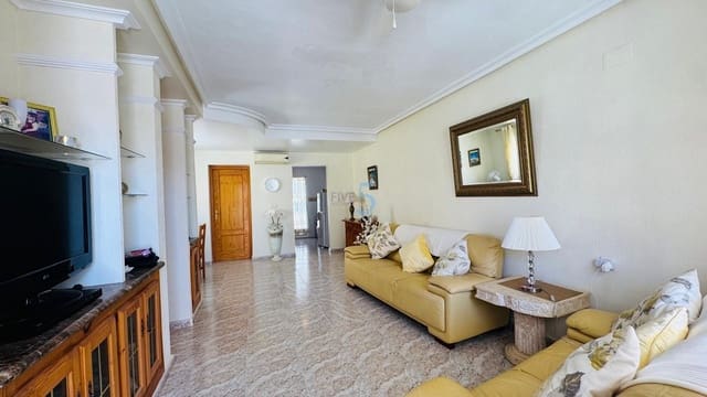3 soveværelse Byhus til salg i Villamartin, Orihuela med swimmingpool garage - € 214.900 (Ref: 9890992)