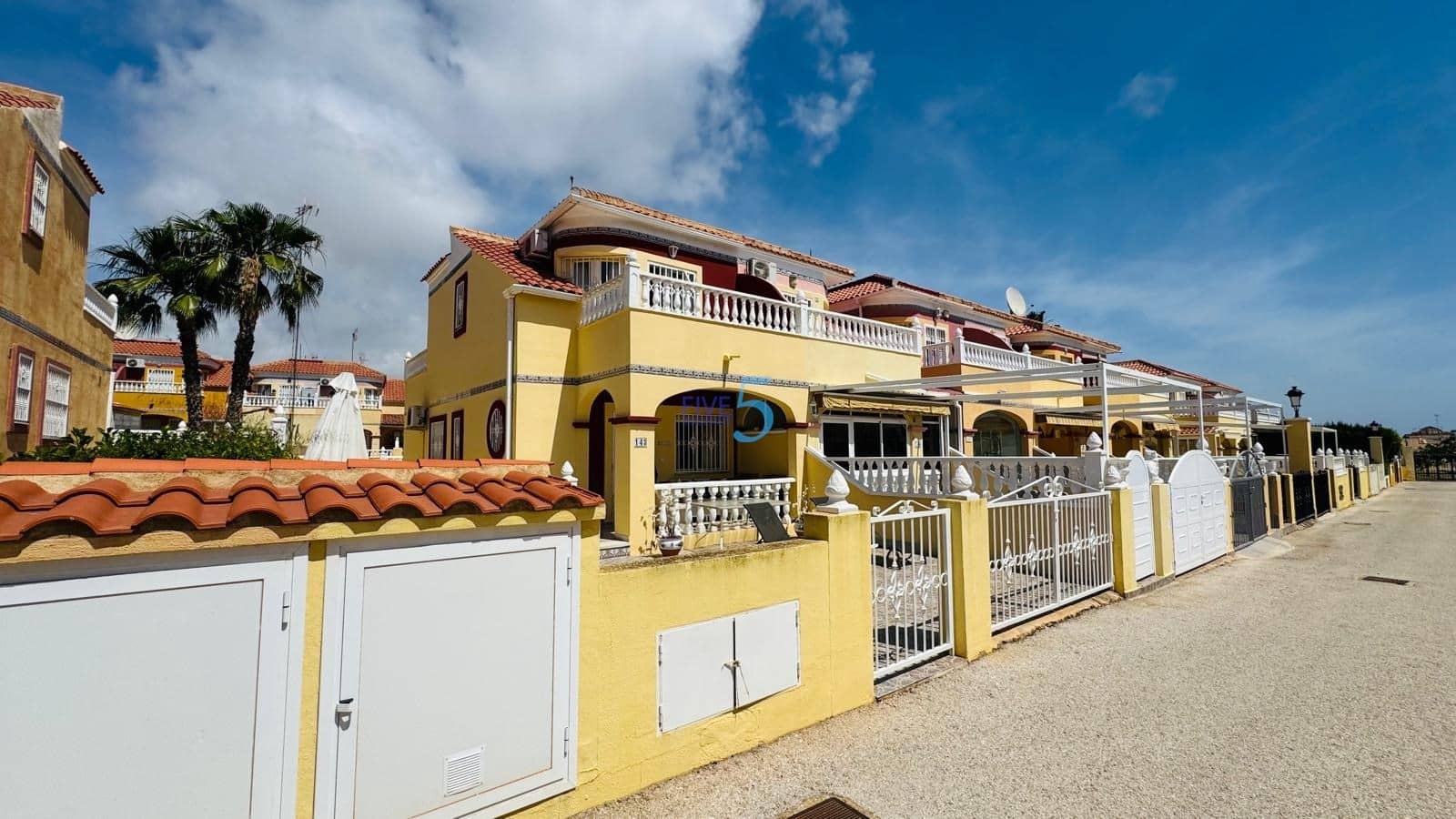 3 soveværelse Byhus til salg i Villamartin med swimmingpool garage - € 214.900 (Ref: 9890992)
