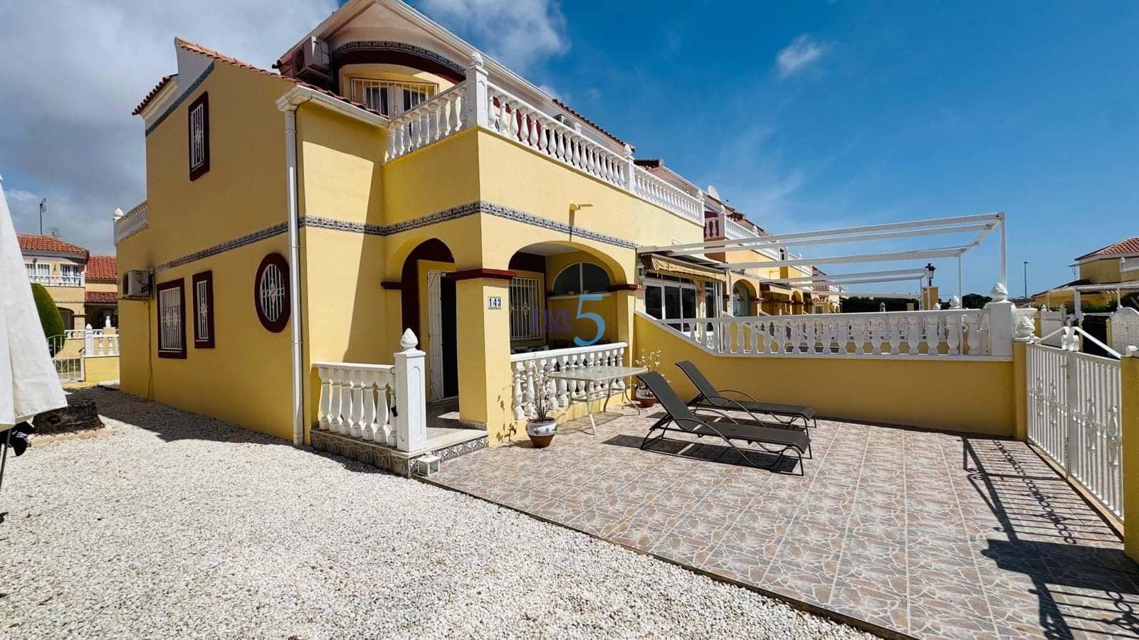 3 soveværelse Byhus til salg i Villamartin med swimmingpool garage - € 214.900 (Ref: 9890992)