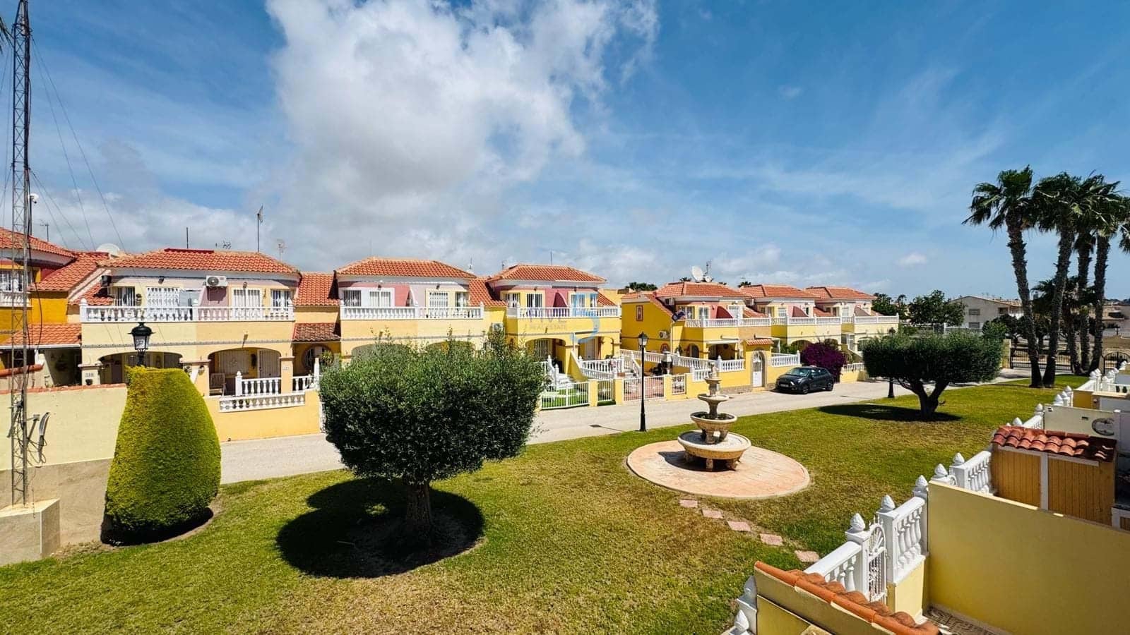 3 soveværelse Byhus til salg i Villamartin med swimmingpool garage - € 214.900 (Ref: 9890992)