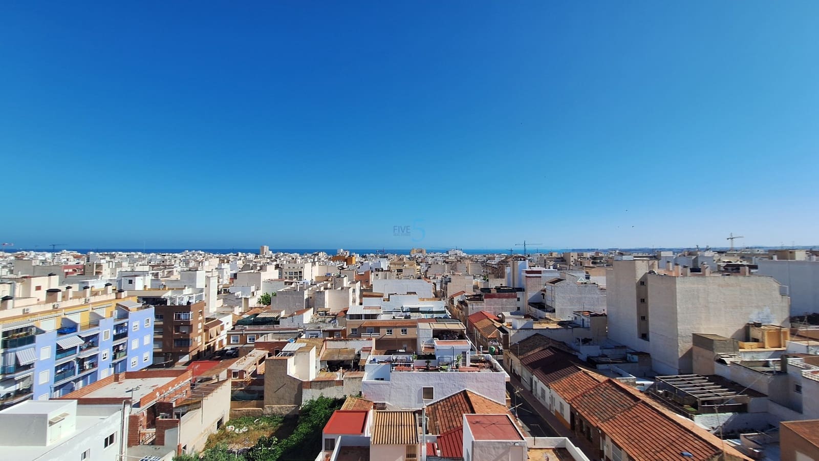 3 soveværelse Lejlighed til salg i Torrevieja med garage - € 235.000 (Ref: 9893099)