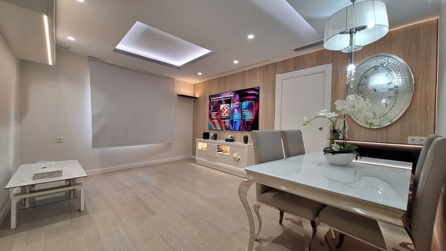 3 soveværelse Lejlighed til salg i Torrevieja med garage - € 235.000 (Ref: 9893099)