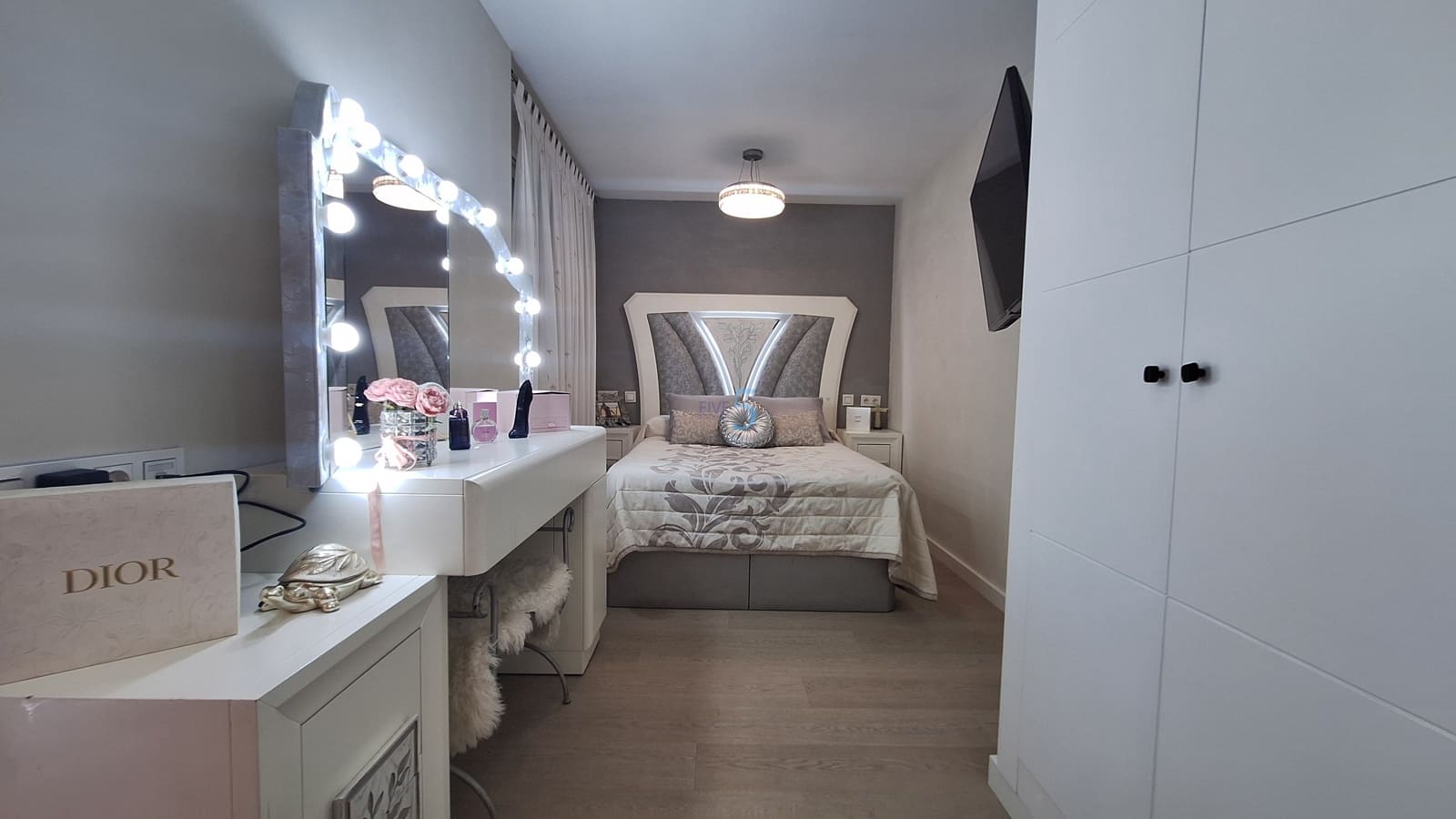 3 soveværelse Lejlighed til salg i Torrevieja med garage - € 235.000 (Ref: 9893099)