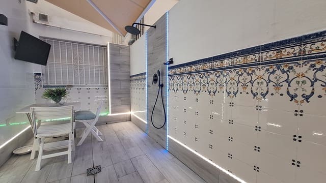 3 soveværelse Lejlighed til salg i Torrevieja med garage - € 235.000 (Ref: 9893099)