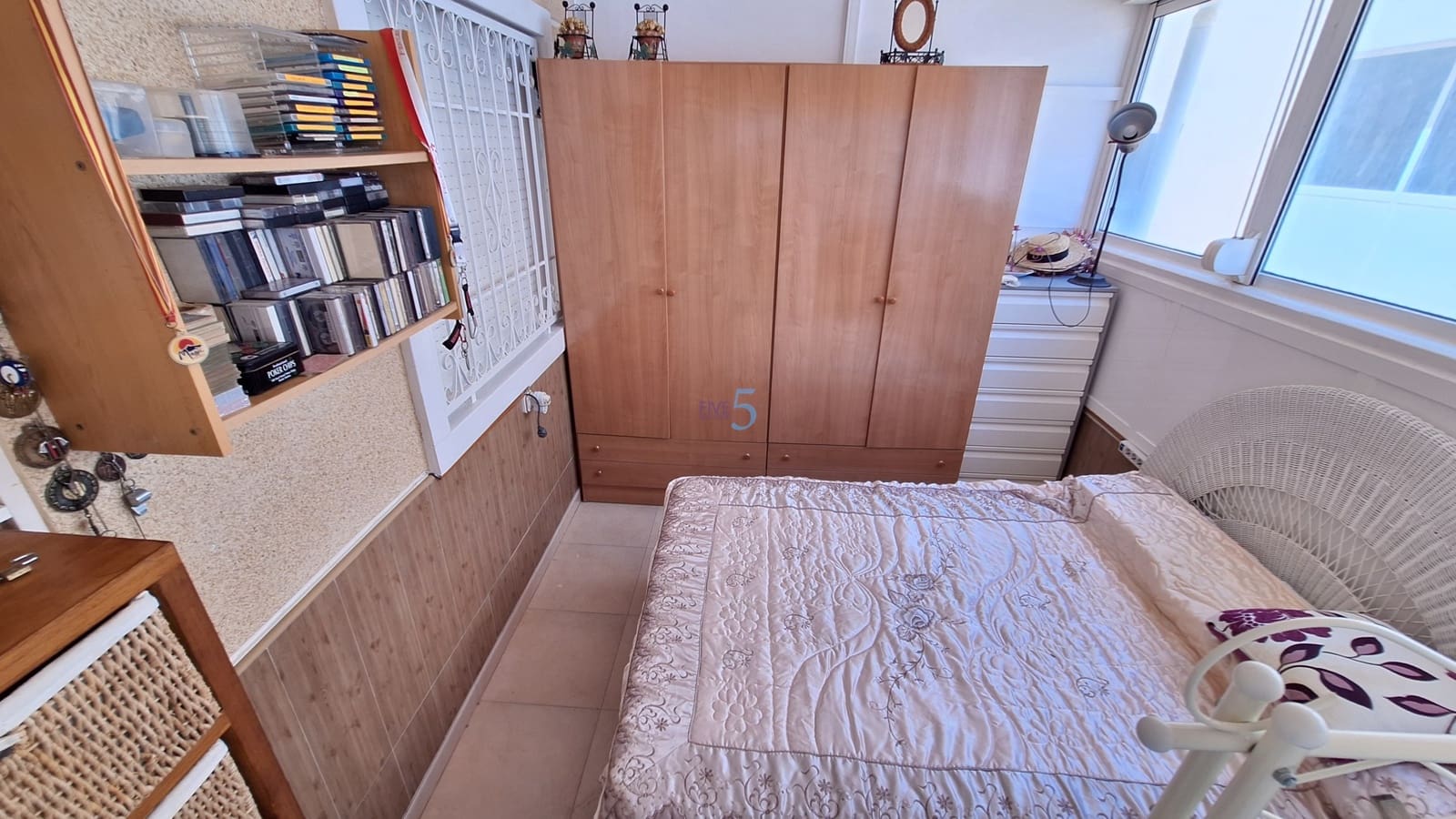 2 makuuhuone Huoneisto myytävänä paikassa Torrevieja mukana uima-altaan 
autotalli - 214 000 € (Ref: 9893100)