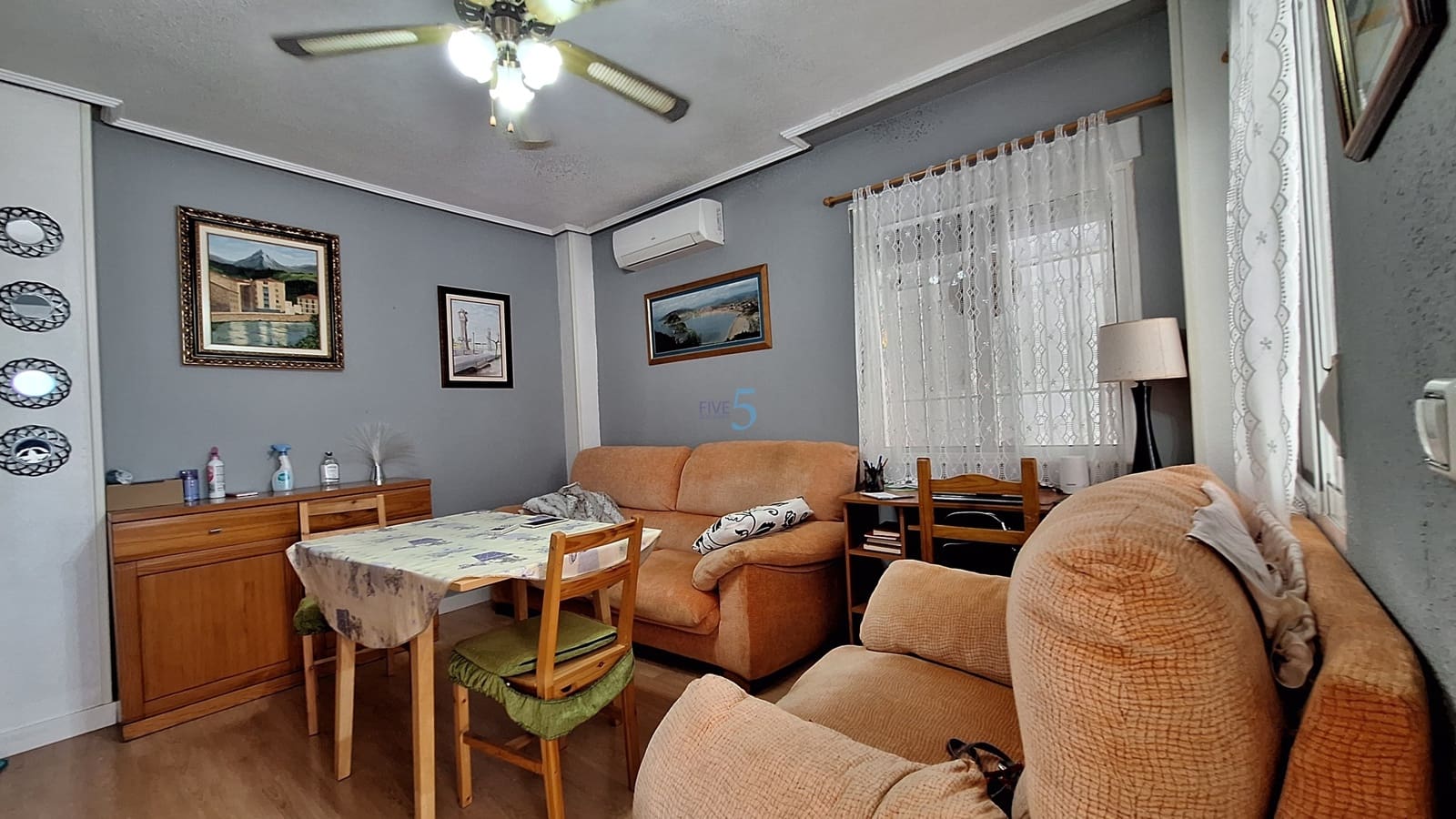 2 makuuhuone Huoneisto myytävänä paikassa Torrevieja mukana uima-altaan 
autotalli - 214 000 € (Ref: 9893100)