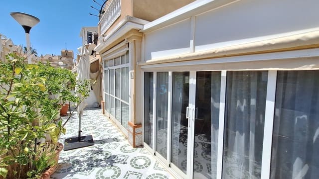2 makuuhuone Huoneisto myytävänä paikassa Torrevieja mukana uima-altaan 
autotalli - 214 000 € (Ref: 9893100)