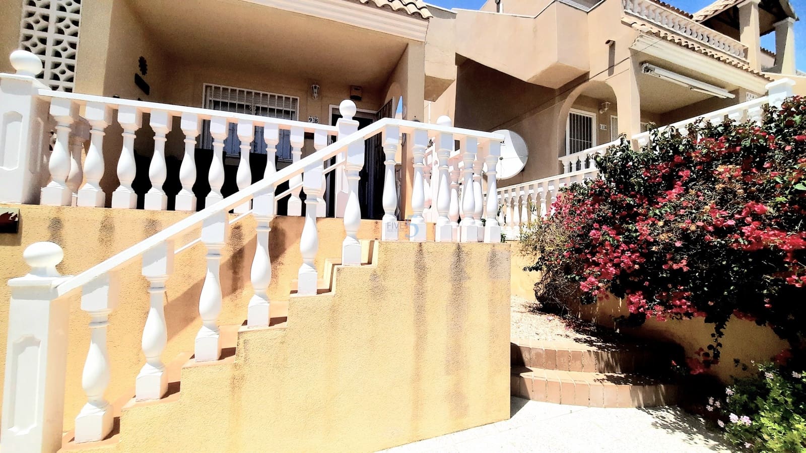 2 soveværelse Lejlighed til salg i Villamartin med swimmingpool - € 155.000 (Ref: 9893265)