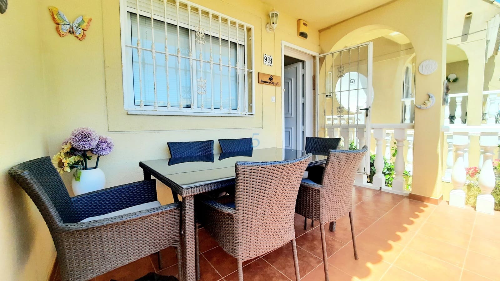 2 soveværelse Lejlighed til salg i Villamartin med swimmingpool - € 155.000 (Ref: 9893265)