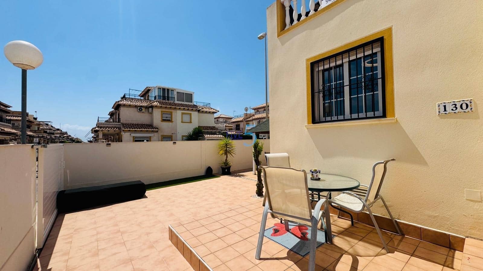 2 Zimmer Haus zu verkaufen in Playa Flamenca mit Pool - 220.000 € (Ref: 9894963)