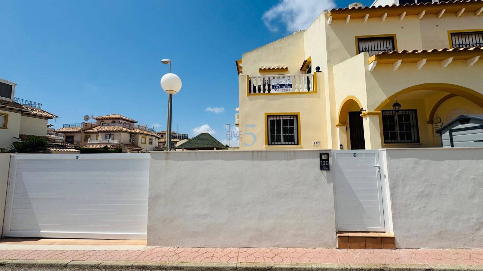 2 Zimmer Haus zu verkaufen in Playa Flamenca mit Pool - 220.000 € (Ref: 9894963)