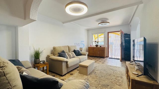 2 Zimmer Haus zu verkaufen in Playa Flamenca, Orihuela mit Pool - 220.000 € (Ref: 9894963)