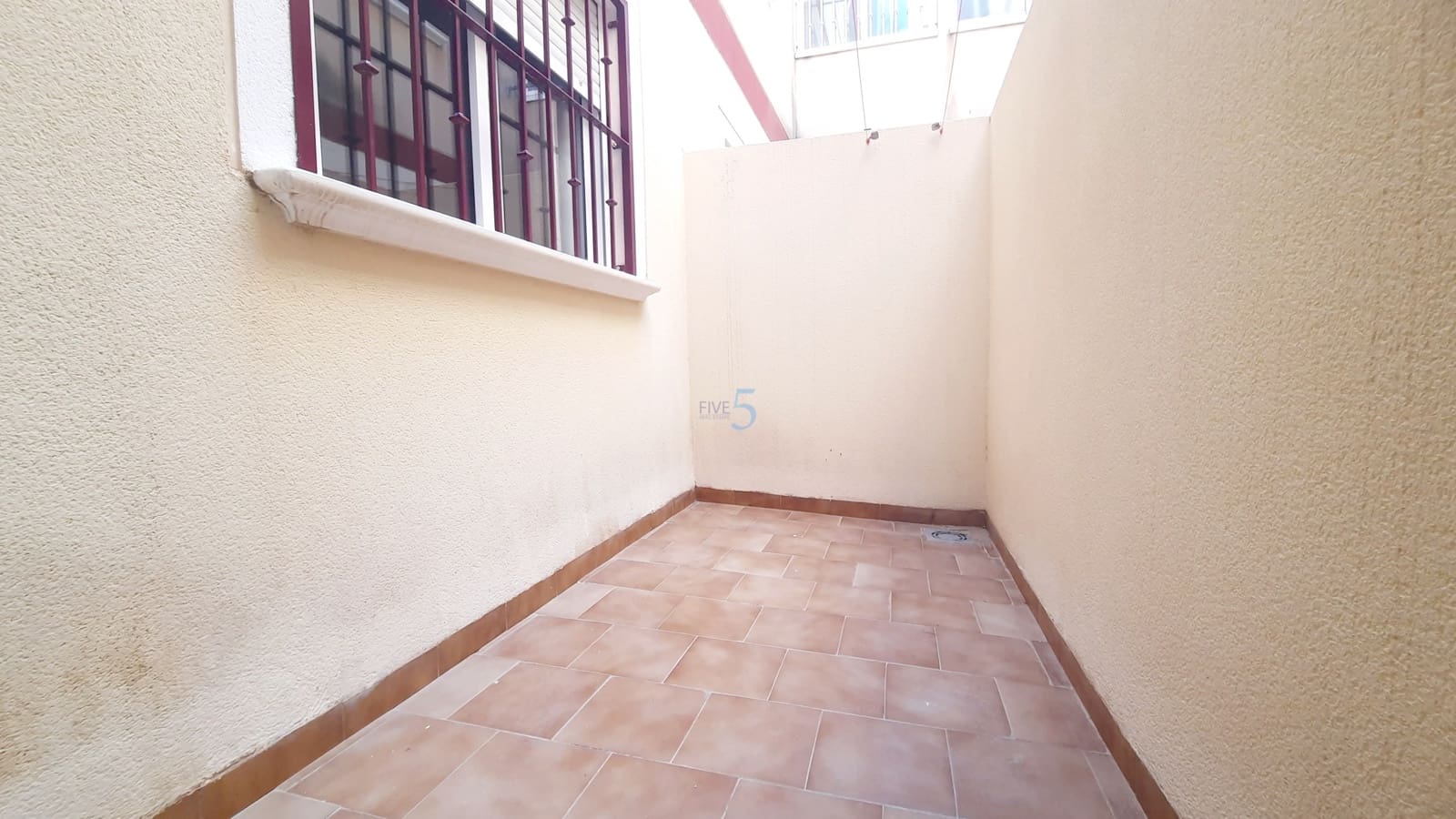 Apartamento de 2 habitaciones en San Pedro del Pinatar en venta con piscina garaje - 130.000 € (Ref: 9895291)