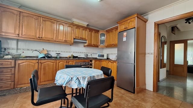 4 slaapkamer Halfvrijstaande villa te koop in Almoradí - € 204.000 (Ref: 9895388)