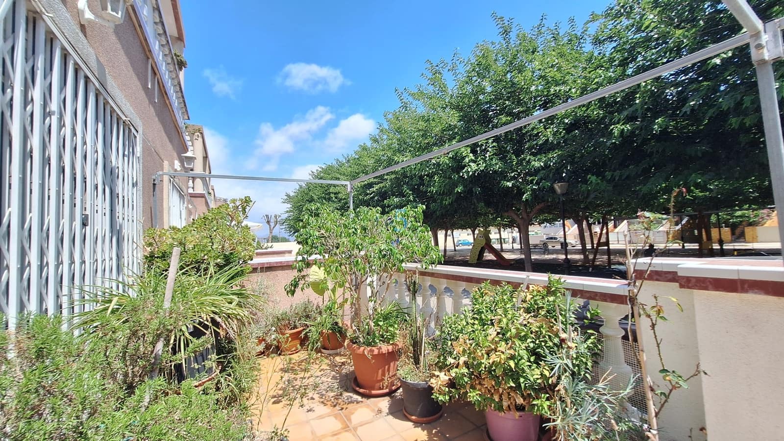 4 slaapkamer Halfvrijstaande villa te koop in Almoradi - € 204.000 (Ref: 9895388)