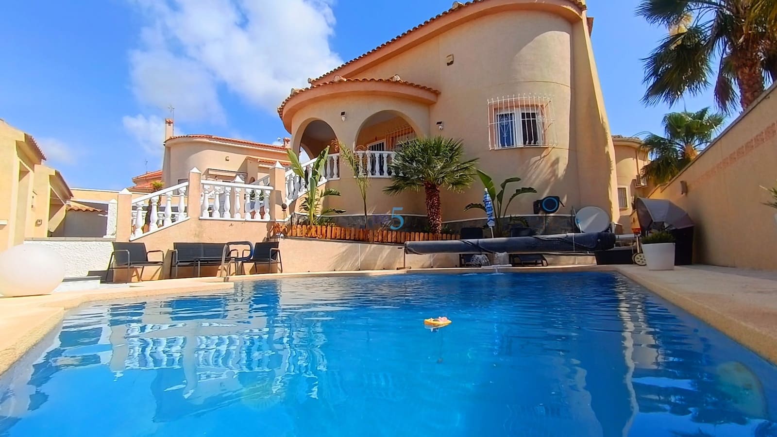 3 sypialnia Willa na sprzedaż w Ciudad Quesada z basenem - 339 995 € (Ref: 9895451)