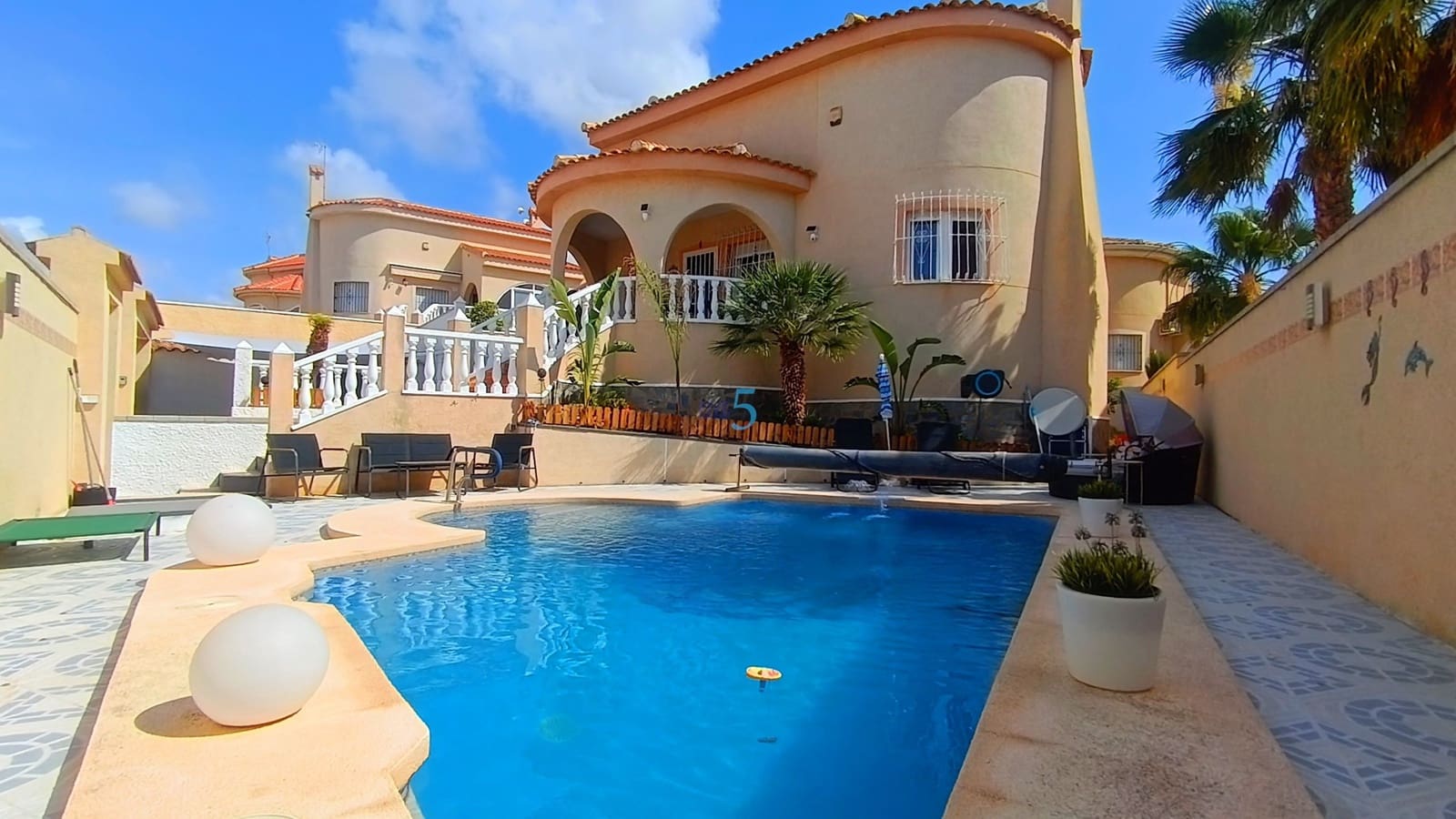 3 sypialnia Willa na sprzedaż w Ciudad Quesada z basenem - 339 995 € (Ref: 9895451)