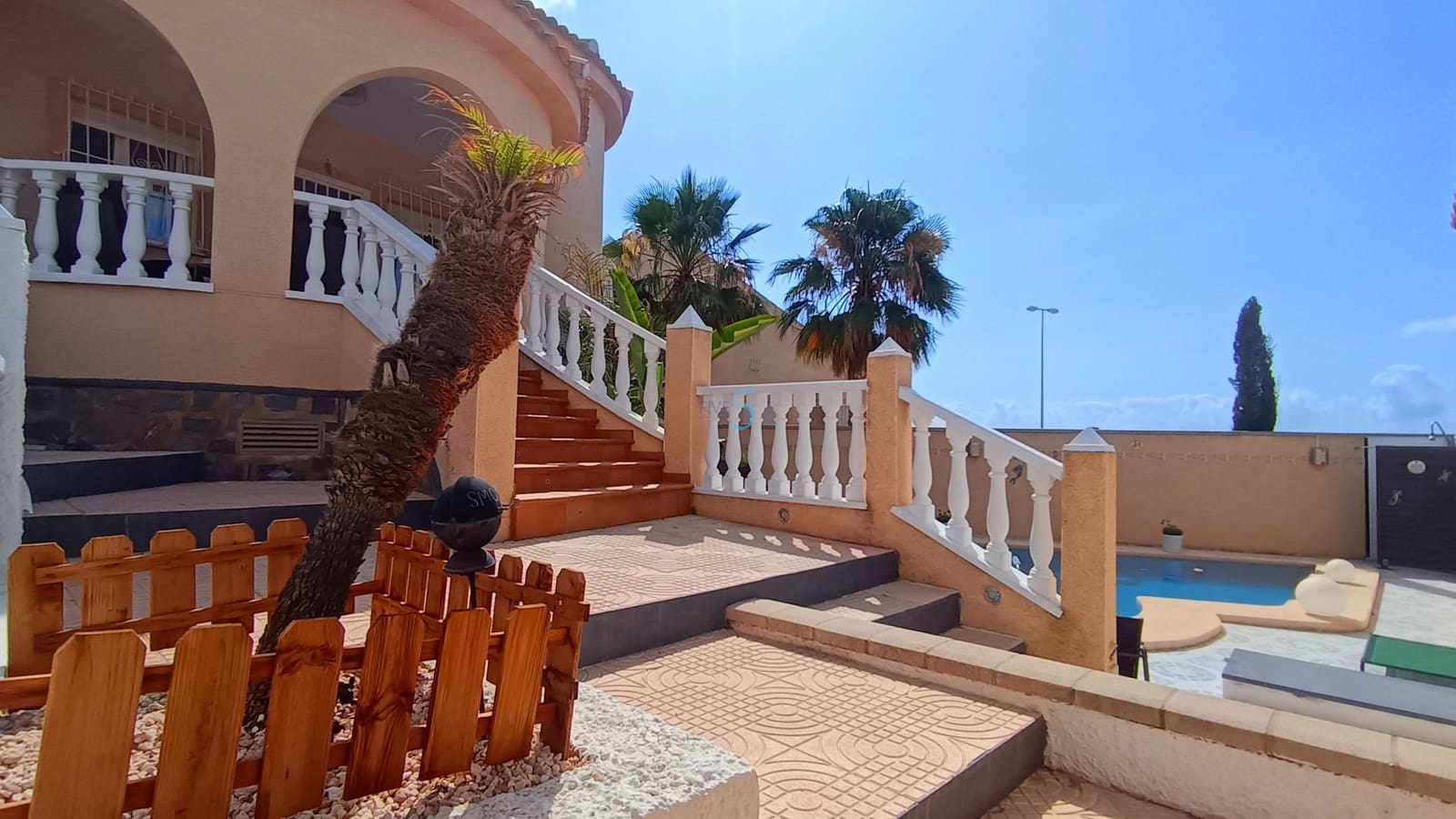 3 sypialnia Willa na sprzedaż w Ciudad Quesada z basenem - 339 995 € (Ref: 9895451)