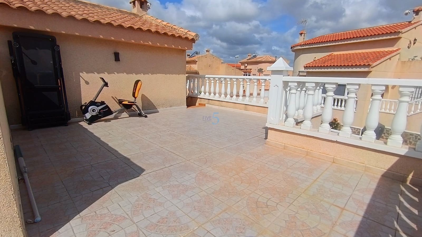 3 sypialnia Willa na sprzedaż w Ciudad Quesada z basenem - 339 995 € (Ref: 9895451)