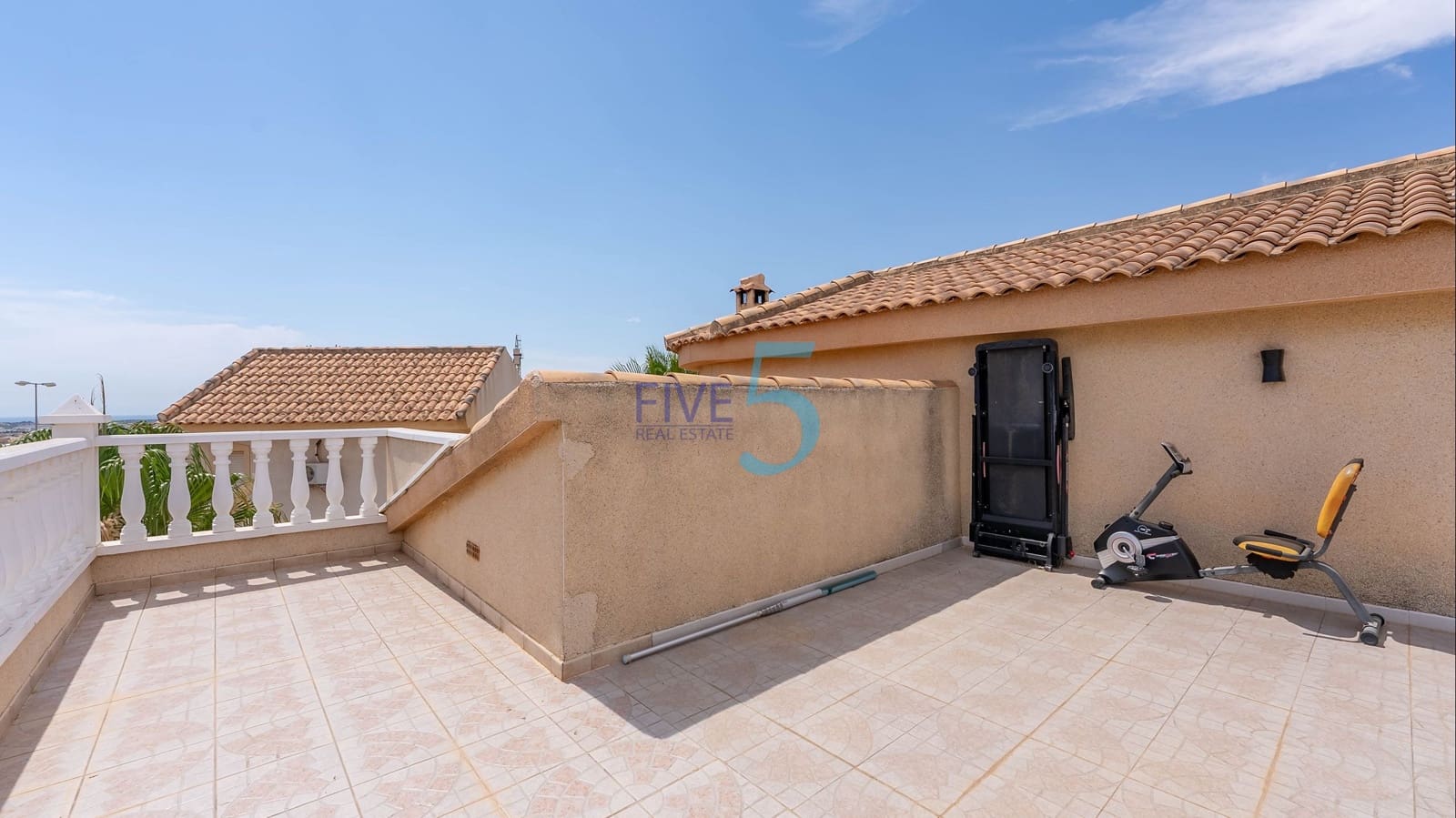 3 soveværelse Villa til salg i Ciudad Quesada med swimmingpool - € 299.000 (Ref: 9895451)