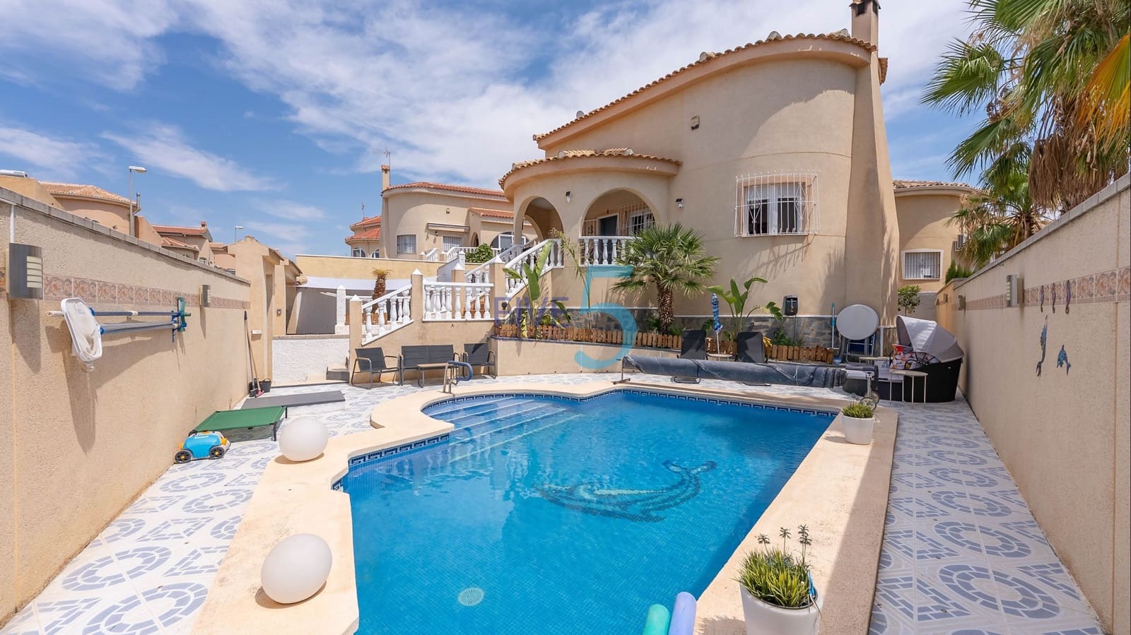 3 soveværelse Villa til salg i Ciudad Quesada med swimmingpool - € 299.000 (Ref: 9895451)
