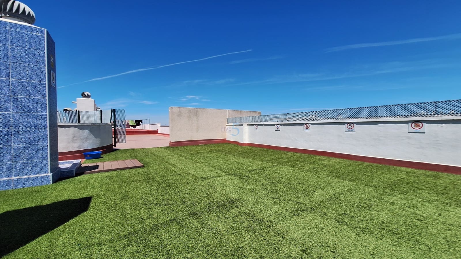 2 Zimmer Apartment zu verkaufen in Torrevieja mit Pool - 149.900 € (Ref: 9897442)