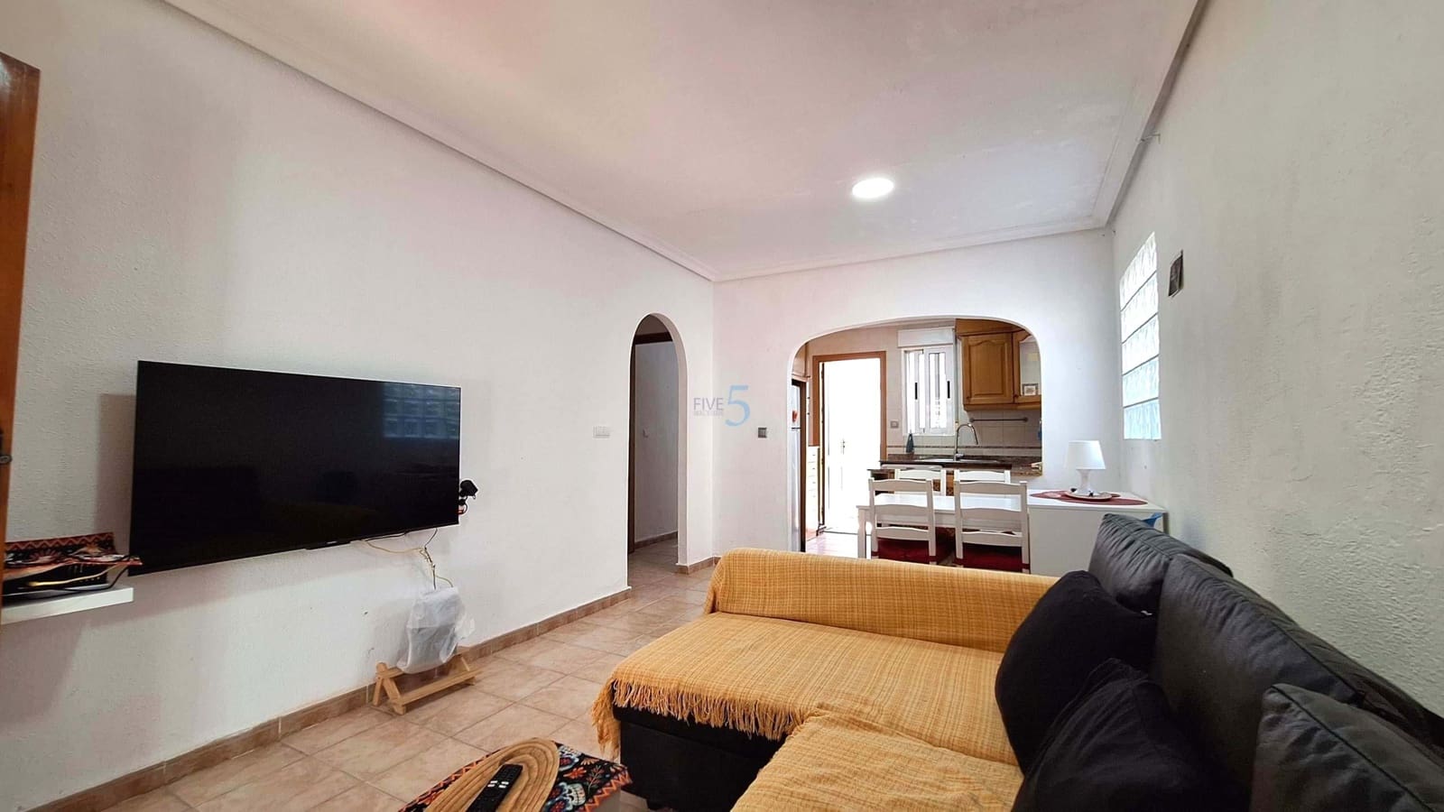 Apartamento de 2 habitaciones en Guardamar del Segura en venta con piscina garaje - 152.000 € (Ref: 9897444)